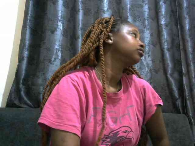 Cayvaal Live Webcam on BongaCams