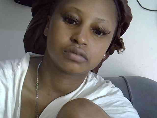 Cayvaal Live Webcam on BongaCams