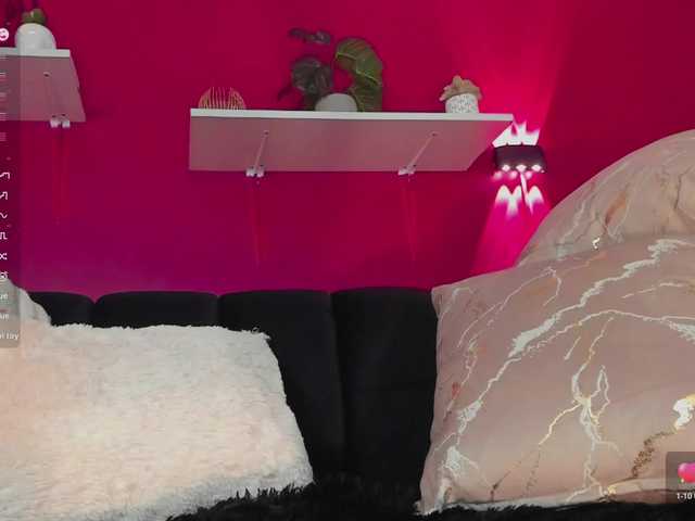 LunaVelmontX's BongaCams show and profile