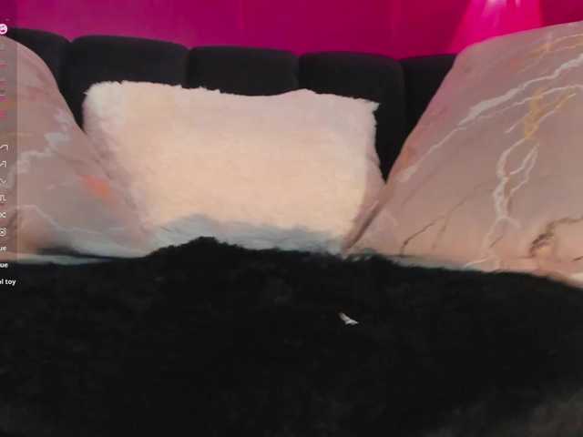 LunaVelmontX's BongaCams show and profile