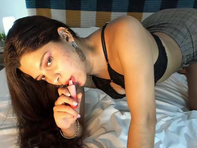 kisszafira's BongaCams show and profile