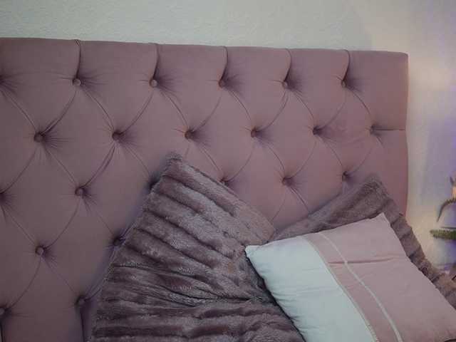 CarinaFoxy's BongaCams show and profile