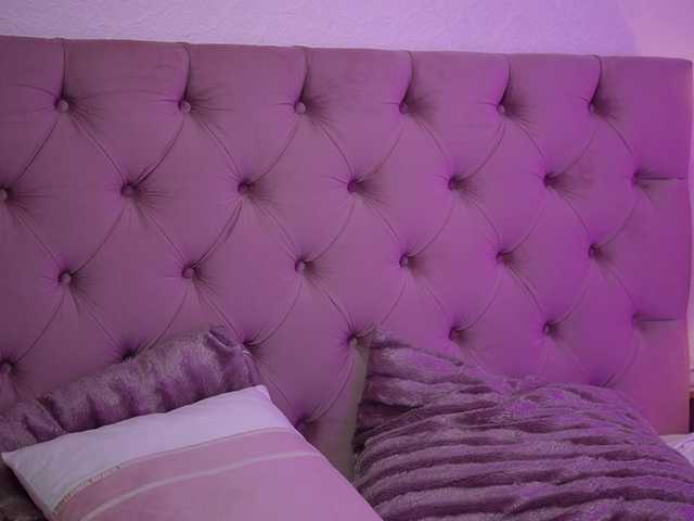 CarinaFoxy's BongaCams show and profile