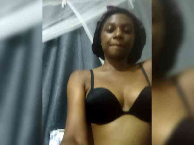 Pinkyyaffairs webcam