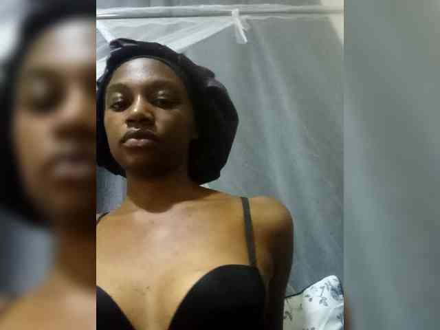 Pinkyyaffairs webcam