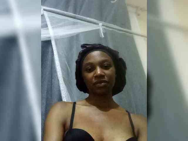 Pinkyyaffairs webcam