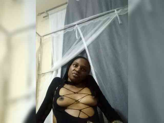 Pinkyyaffairs webcam