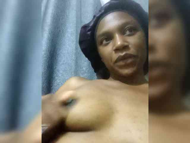 Pinkyyaffairs webcam