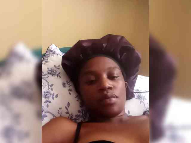 Pinkyyaffairs webcam