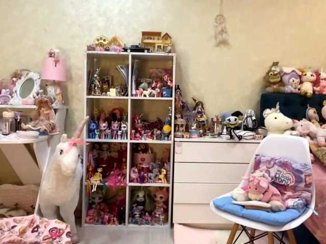 LubaKrone's BongaCams show and profile