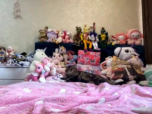 LubaKrone's BongaCams show and profile