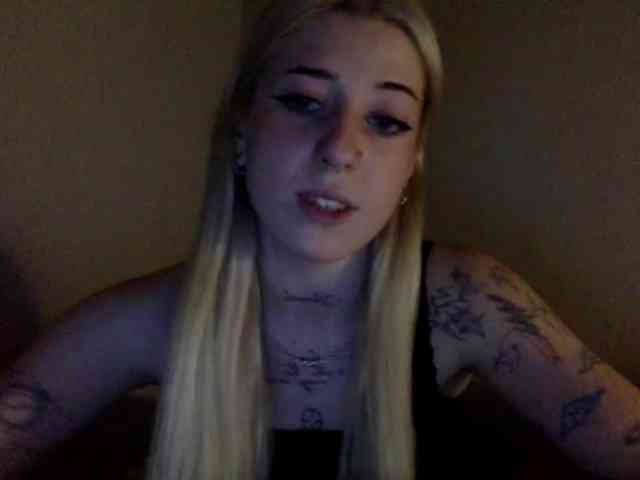 Emmyhot webcam