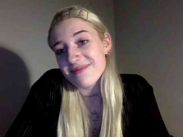 Emmyhot webcam