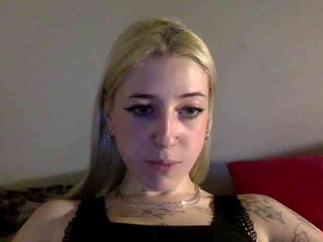 Emmyhot webcam