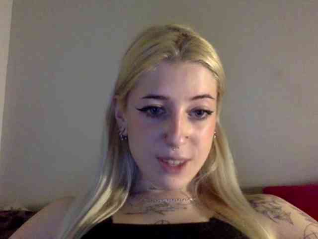 Emmyhot webcam