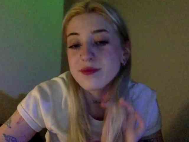 Emmyhot webcam