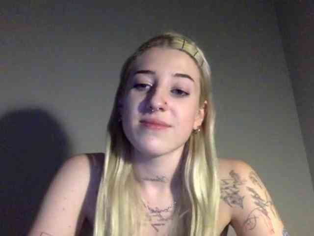 Emmyhot webcam