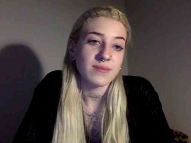 Emmyhot webcam