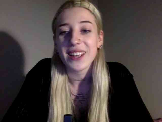 Emmyhot webcam