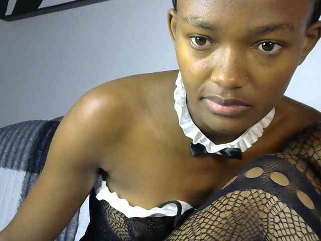 prettyquin256 webcam