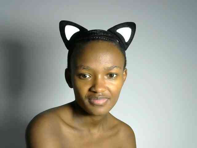 prettyquin256 webcam