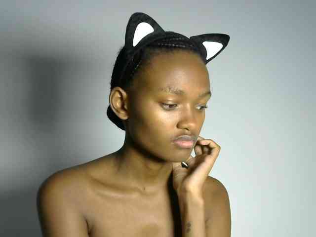 prettyquin256 webcam