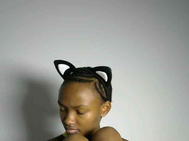 prettyquin256 webcam