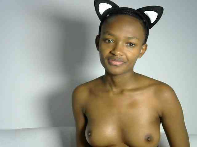 prettyquin256 webcam