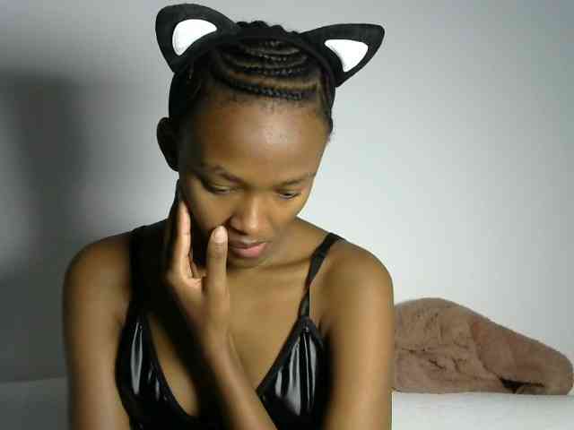 prettyquin256 webcam