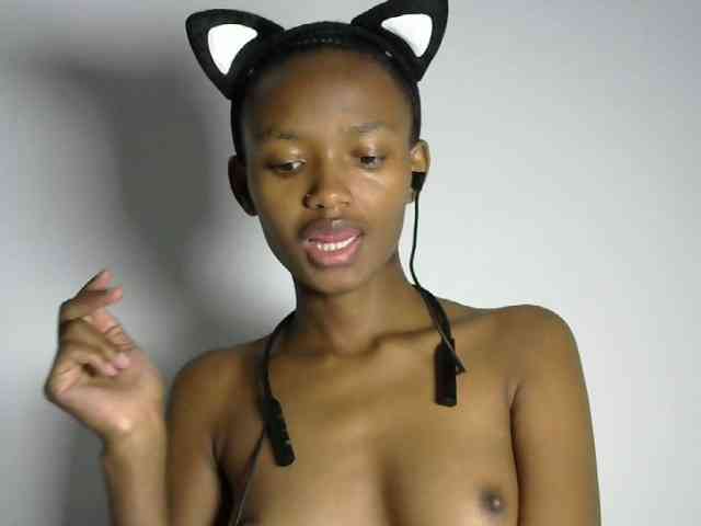 prettyquin256 webcam