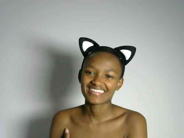 prettyquin256 webcam