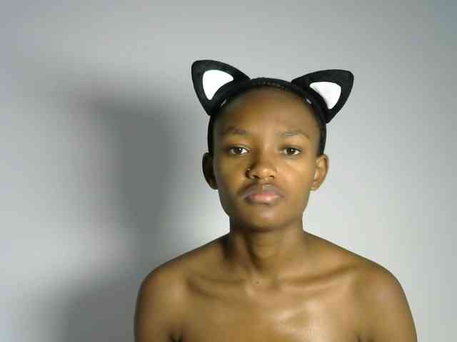 prettyquin256 webcam