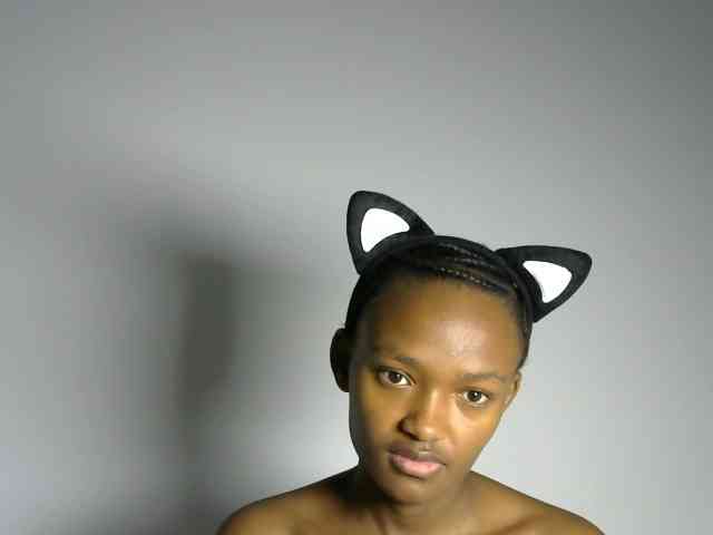 prettyquin256 webcam