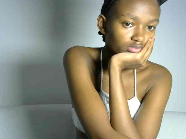 prettyquin256 webcam