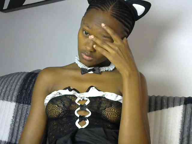 prettyquin256 webcam