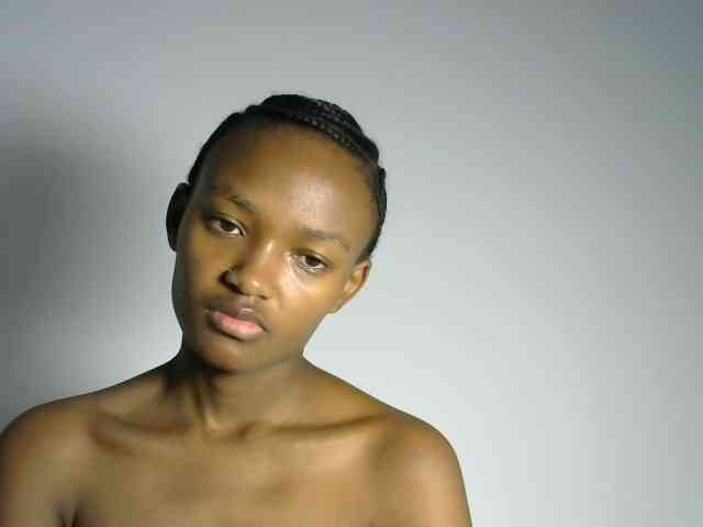 prettyquin256 webcam