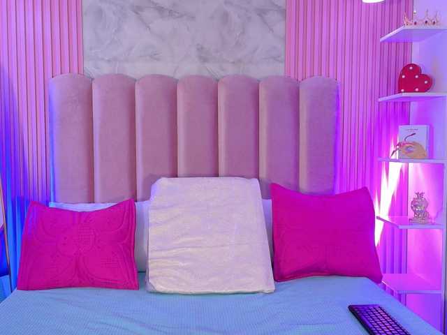 ArianaRougee's BongaCams show and profile