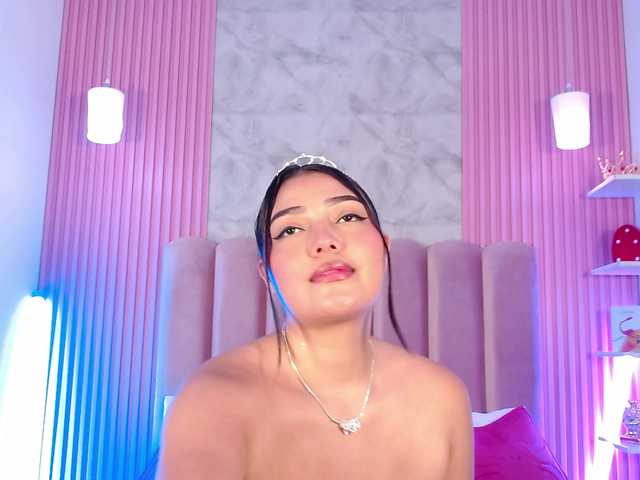 ArianaRougee's BongaCams show and profile