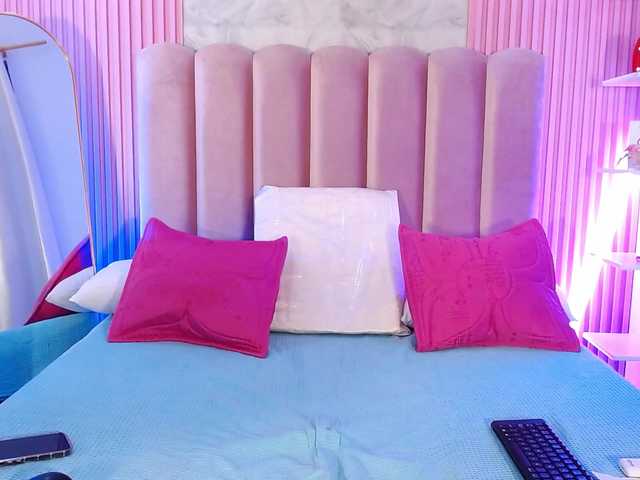 ArianaRougee's BongaCams show and profile