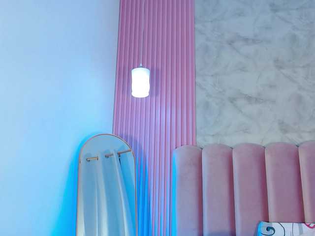 ArianaRougee's BongaCams show and profile