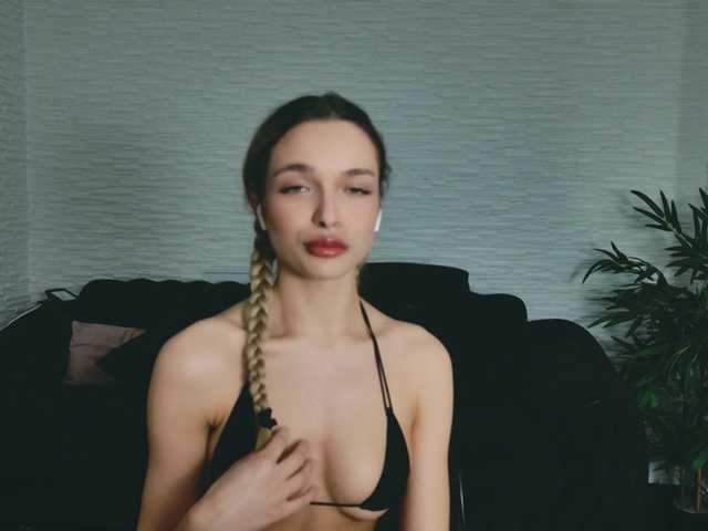 LannaSkyy's BongaCams show and profile