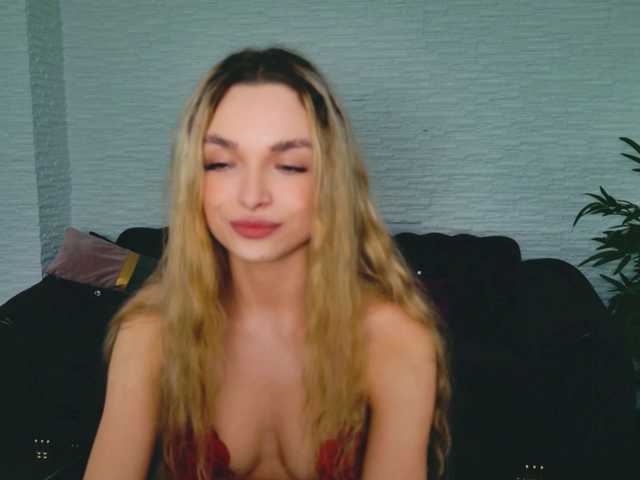 LannaSkyy's BongaCams show and profile