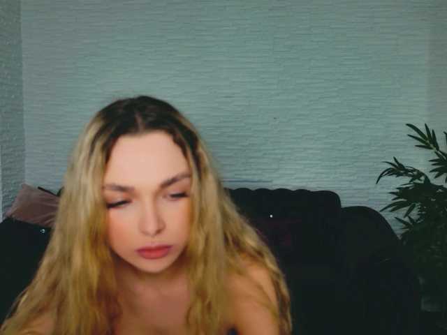 LannaSkyy's BongaCams show and profile