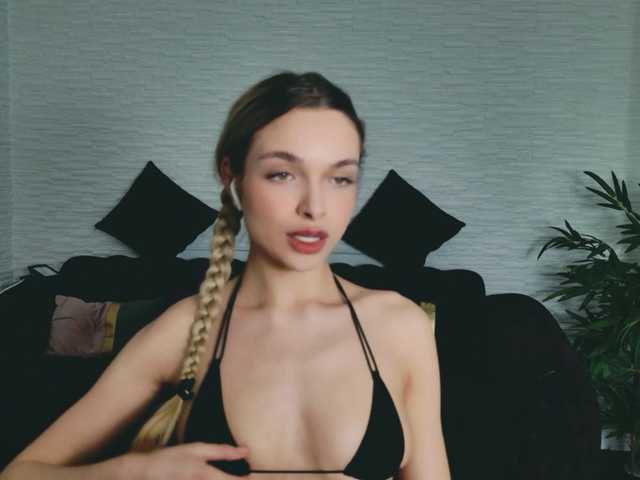 LannaSkyy's BongaCams show and profile