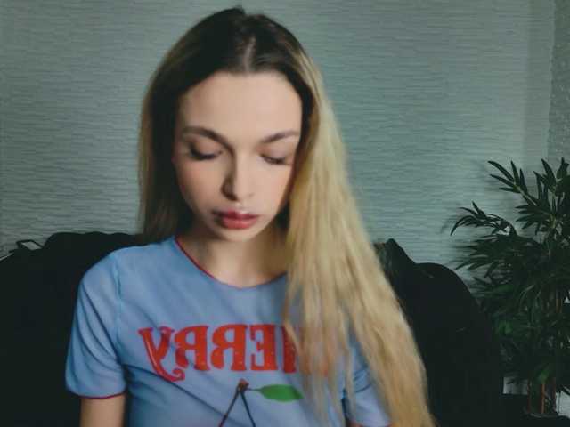 LannaSkyy's BongaCams show and profile
