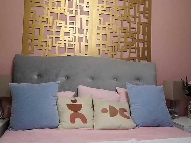 SweetLuna's BongaCams show and profile