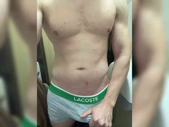 JohnyDeraa Live Webcam on BongaCams
