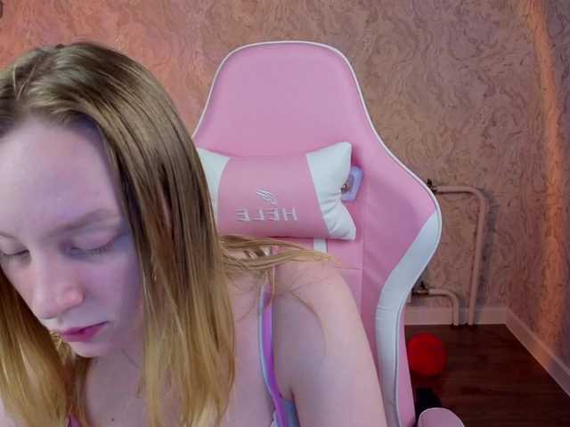 Dara-Lexx's BongaCams show and profile