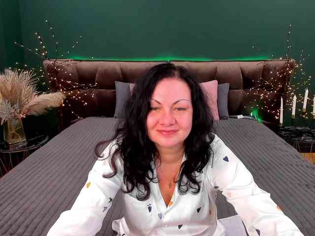 IrissMoon Live Webcam on BongaCams