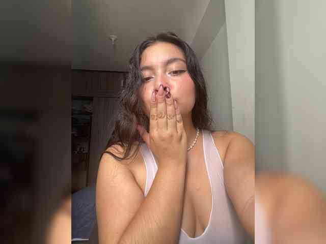 Naughtyunknown webcam